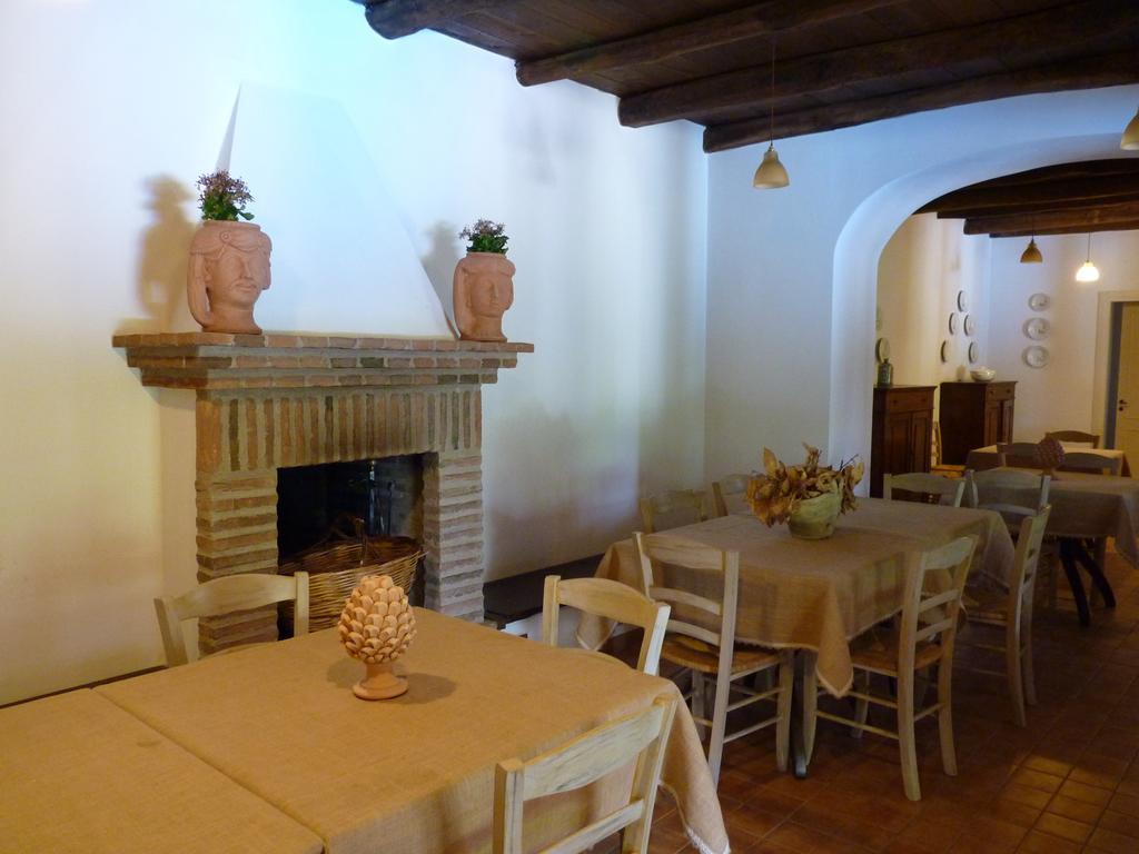 Willa Valle Maira, Agriturismo Nel Parco Dei Nebrodi Tortorici Zewnętrze zdjęcie